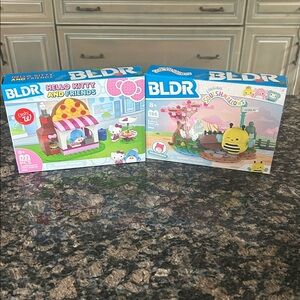 BLDR HELLO KITTY & FRIENDS AND ORIGINAL SQUISHMALLOWS LOT OF 2 NWT
